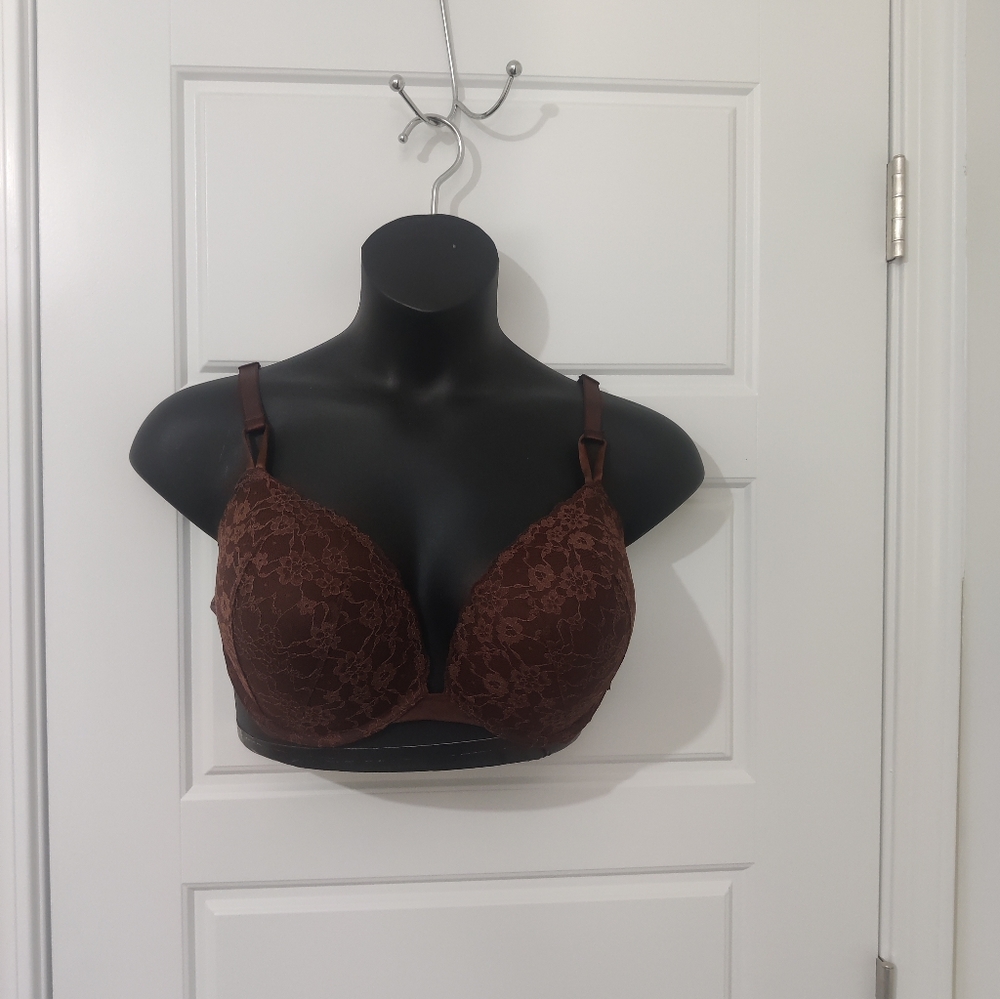 Victoria's Secret Push Up Bra Size 40DD NWOT